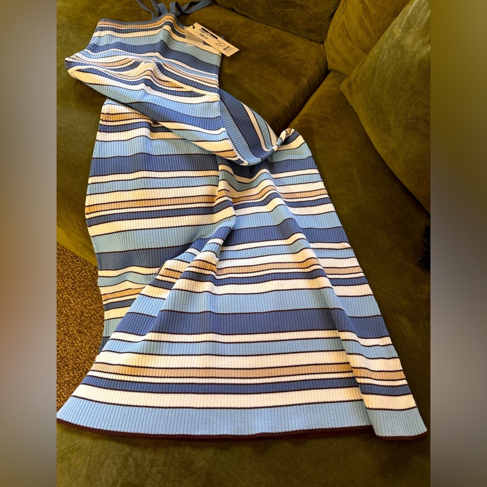 Stunning fitted summer dress!